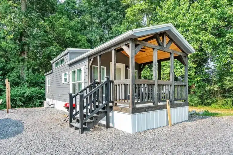 Whispering Pines (4B 100)