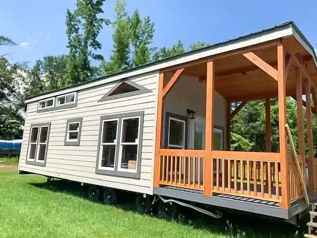 Campfire Bliss (4B 116)