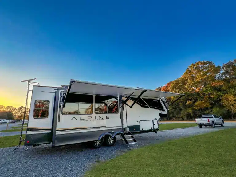 Full Hookup RV Sites